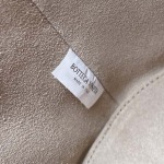2025年7月7日入荷新作 Bottega Veneta 25早春新作Liberta    806038      SIZE:30x18x18 極品/正規品同様/人気/革/バッグ/AJ工場