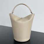 2025年7月7日入荷新作 Bottega Veneta 25早春新作Liberta    806038      SIZE:30x18x18 極品/正規品同様/人気/革/バッグ/AJ工場