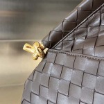 2025年7月8日入荷新作#Bottega Veneta   2023  740898    hin30x26x2CM極品/正規品同様/人気/革/バッグ/AJ工場