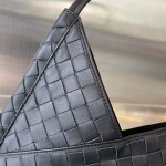 2025年7月8日入荷新作#Bottega Veneta   2023  740898    hin30x26x2CM極品/正規品同様/人気/革/バッグ/AJ工場