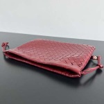 2025年7月8日入荷新作#Bottega Veneta     Dustbag 796728   32x23 極品/正規品同様/人気/革/バッグ/AJ工場