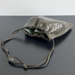 2025年7月8日入荷新作#Bottega Veneta     Dustbag 796728   32x23 極品/正規品同様/人気/革/バッグ/AJ工場