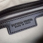 2025年7月8日入荷新作#Bottega Veneta     787547       27x19x9 極品/正規品同様/人気/革/バッグ/AJ工場