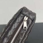 2025年7月8日入荷新作B 24 765804Intrecciato     logo     17*26*5cm 極品/正規品同様/人気/革/バッグ/AJ工場
