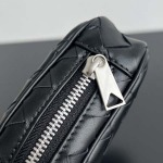 2025年7月8日入荷新作B 24 765800 Intrecciato     logo     11.5*16.5*3.5cm 極品/正規品同様/人気/革/バッグ/AJ工場