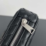 2025年7月8日入荷新作B 24 765809Intrecciato     logo     13*22*4cm   極品/正規品同様/人気/革/バッグ/AJ工場