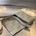 2025年7月9日入荷新作#Bottega Veneta  CASSETTE  Urban leather  size23x15極品/正規品同様/人気/革/バッグ/AJ工場