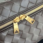 2025年7月9日入荷新作#Bottega Veneta  Vanity Case 789109 22x12.5x5 極品/正規品同様/人気/革/バッグ/AJ工場