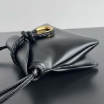 2025年7月9日入荷新作#Bottega Veneta  Baby Liberta  826147  Liberta Size24*15.5*5cm 極品/正規品同様/人気/革/バッグ/AJ工場