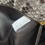 2025年7月9日入荷新作#Bottega Veneta  Liberta  806030  27.5x16x6 極品/正規品同様/人気/革/バッグ/AJ工場