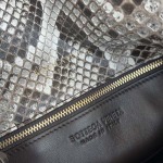 2025年7月9日入荷新作#Bottega Veneta  Liberta  806030  27.5x16x6 極品/正規品同様/人気/革/バッグ/AJ工場