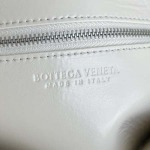 2025年7月9日入荷新作#Bottega Veneta  Rumple  787113  Rumple  21x14x5 極品/正規品同様/人気/革/バッグ/AJ工場