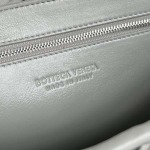 2025年7月9日入荷新作#Bottega Veneta  Rumple  776519  Rumple  30x23x7.5 極品/正規品同様/人気/革/バッグ/AJ工場