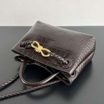 2025年7月9日入荷新作#Bottega Veneta  Andiamo Mini 777614  ~  Andiamo  22x9x15.5 極品/正規品同様/人気/革/バッグ/AJ工場