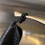 2025年7月9日入荷新作#Bottega Veneta 24754657 / de Sardine 33x20x4 極品/正規品同様/人気/革/バッグ/AJ工場