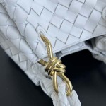 2025年7月9日入荷新作#Bottega Venetaintrecciato  mini #Bottega Veneta  knot   796569 Size21X17X16.5cm  極品/正規品同様/人気/革/バッグ/AJ工場