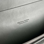 2025年7月9日入荷新作#Bottega Veneta 749438  19x9.5x1.5    極品/正規品同様/人気/革/バッグ/AJ工場