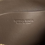 2025年7月9日入荷新作#Bottega VenetaConcert  ouch  794258    lntrecciato   18.5*11.5*8.5   極品/正規品同様/人気/革/バッグ/AJ工場