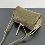 2025年7月9日入荷新作#Bottega VenetaConcert  ouch  794258    lntrecciato   18.5*11.5*8.5   極品/正規品同様/人気/革/バッグ/AJ工場