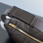 2025年7月9日入荷新作#Bottega Veneta   20x13x9.5特価/人気/革/バッグ/AJ工場