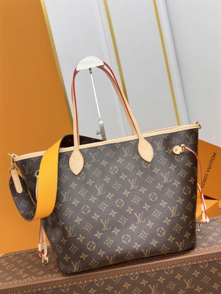 2025年7月10日入荷新作M11947  Neverful...