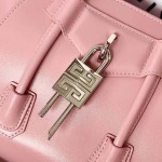 2025年7月10日入荷新作*GIVENCHY Antigona Antigona  size:22*29*18*13cm 極品/正規品同様/人気/革/バッグジバンシー/CX工場