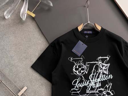 2025年9月3日入荷 新作Louis Vuitton半袖 tシャツ高級なプレゼント/誕生日プレゼント/高品質/メンツ/記念品/ wenzhou工場