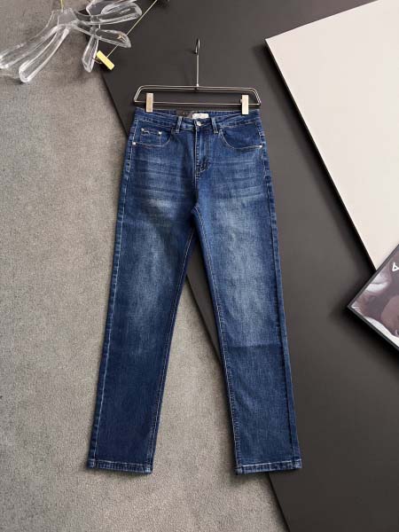 2025年9月3日入荷 新作Monclerジーパン高級なプレゼント/誕生日プレゼント/高品質/メンツ/記念品/ wenzhou工場