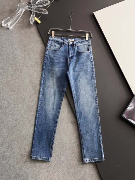 2025年9月3日入荷 新作Burberryジーパン高級なプレゼント/誕生日プレゼント/高品質/メンツ/記念品/ wenzhou工場