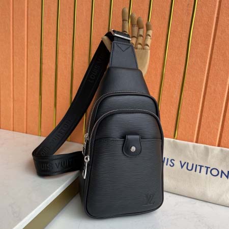 2025年9月4日入荷新作Louis Vuitton/人気/本革/バッグ 人気 おすすめ 父の日 誕生日/ギフト プレゼント 結婚式男友達の誕生日プレゼント