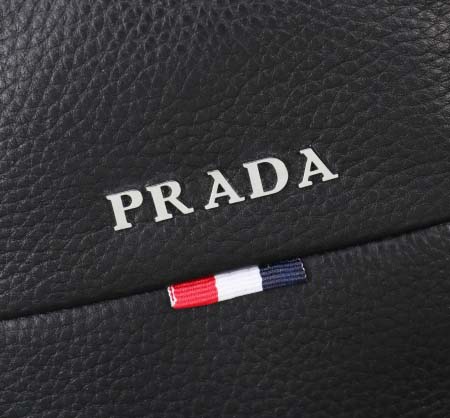 2025年9月4日入荷新作Prada/人気/本革/バッグ 人気 おすすめ 父の日 誕生日/ギフト プレゼント 結婚式男友達の誕生日プレゼント