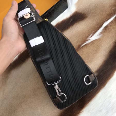 2025年9月5日入荷新作Louis Vuitton/人気/本革/バッグ 人気 おすすめ 父の日 誕生日/ギフト プレゼント 結婚式男友達の誕生日プレゼント