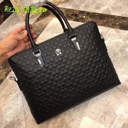 2025年9月5日入荷新作Gucci/人気/本革/バッグ 人気 おすすめ 父の日 誕生日/ギフト プレゼント 結婚式男友達の誕生日プレゼント