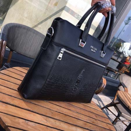 2025年9月5日入荷新作Prada/人気/本革/バッグ 人気 おすすめ 父の日 誕生日/ギフト プレゼント 結婚式男友達の誕生日プレゼント
