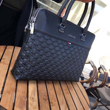 2025年9月5日入荷新作Gucci/人気/本革/バッグ 人気 おすすめ 父の日 誕生日/ギフト プレゼント 結婚式男友達の誕生日プレゼント