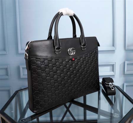 2025年9月5日入荷新作Gucci/人気/本革/バッグ 人気 おすすめ 父の日 誕生日/ギフト プレゼント 結婚式男友達の誕生日プレゼント