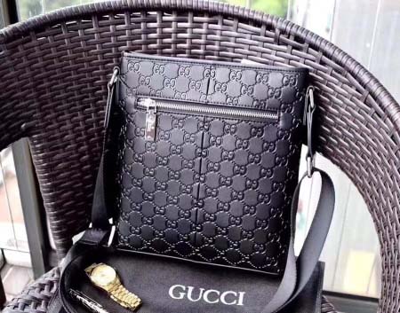 2025年9月8日入荷新作Gucci/人気/本革/バッグ 人気 おすすめ 父の日 誕生日/ギフト プレゼント 結婚式男友達の誕生日プレゼント