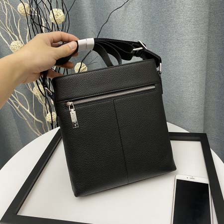 2025年9月8日入荷新作Gucci/人気/本革/バッグ 人気 おすすめ 父の日 誕生日/ギフト プレゼント 結婚式男友達の誕生日プレゼント