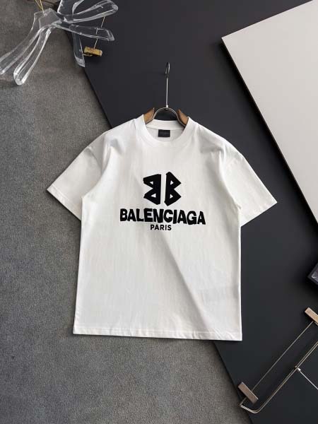 2025年9月1日入荷 新作Balenciaga半袖 tシャ...