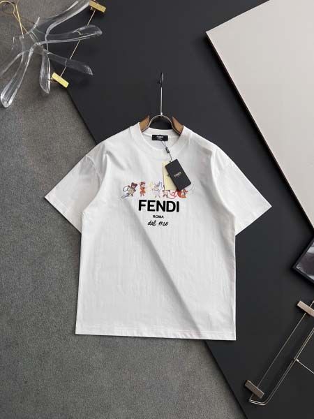 2025年9月3日入荷 新作Fendi半袖 tシャツ高級なプ...