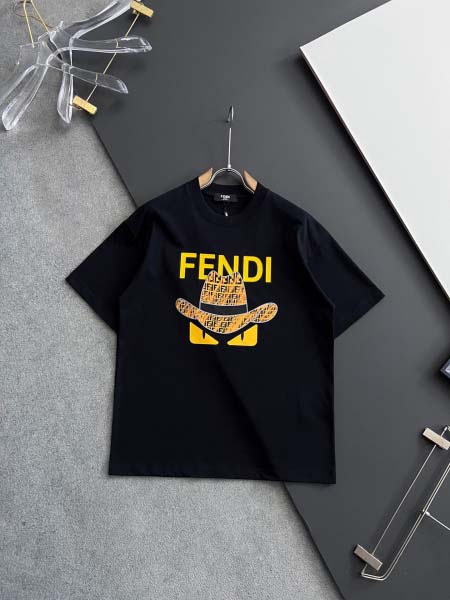 2025年9月3日入荷 新作Fendi半袖 tシャツ高級なプ...