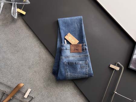 2025年9月3日入荷 新作Burberryジーパン高級なプ...