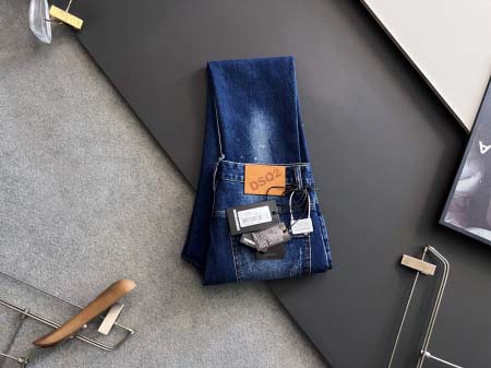 2025年9月3日入荷 新作Dsquared2デニムパンツ高...