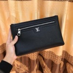2025年9月4日入荷新作Louis Vuitton/人気/本革/バッグ 人気 おすすめ 父の日 誕生日/ギフト プレゼント 結婚式男友達の誕生日プレゼント