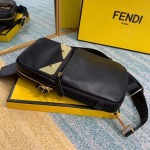 2025年9月4日入荷新作FENDI/人気/本革/バッグ 人気 おすすめ 父の日 誕生日/ギフト プレゼント 結婚式男友達の誕生日プレゼント