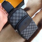 2025年9月4日入荷新作Versace /人気/本革/バッグ 人気 おすすめ 父の日 誕生日/ギフト プレゼント 結婚式男友達の誕生日プレゼント