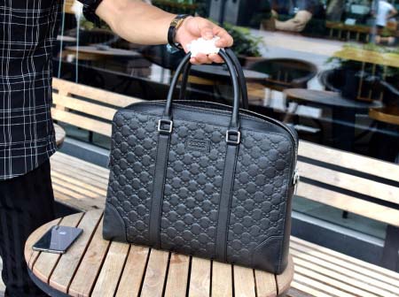 2025年9月5日入荷新作Gucci  /人気/本革/バッグ...