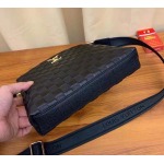 2025年9月5日入荷新作Louis Vuitton/人気/本革/バッグ 人気 おすすめ 父の日 誕生日/ギフト プレゼント 結婚式男友達の誕生日プレゼント