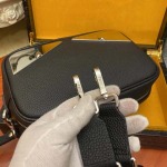 2025年9月5日入荷新作Fendi/人気/本革/バッグ 人気 おすすめ 父の日 誕生日/ギフト プレゼント 結婚式男友達の誕生日プレゼント