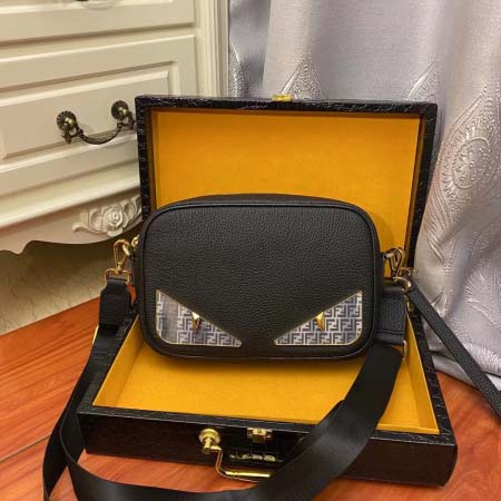 2025年9月5日入荷新作Fendi/人気/本革/バッグ 人...